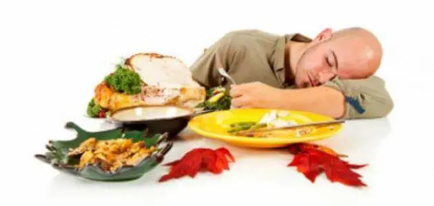 خطورة النوم بعد الأكل