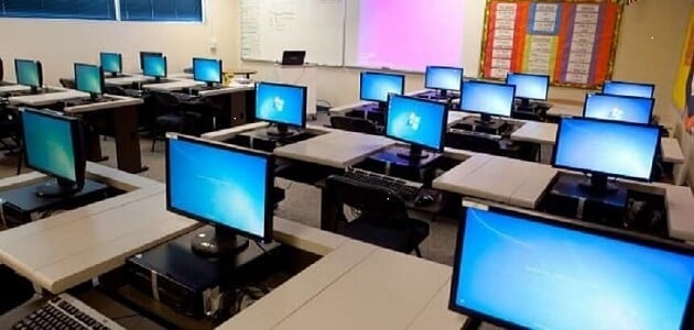 مقدمة عن الكمبيوتر للاذاعة المدرسية