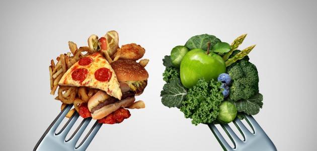9 عادات خاطئة في الأكل يجب عليك تجنبها