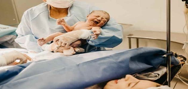 تفسير حلم الولادة لغير الحامل المتزوجة