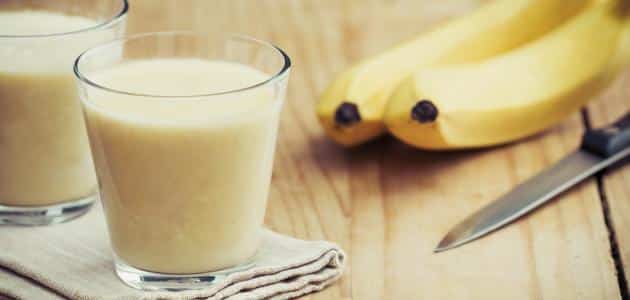 فوائد عصير الموز بالحليب والتمر