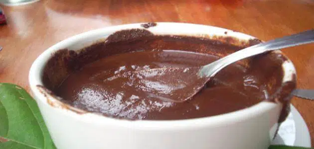 طريقة عمل الشوكولاتة بالكاكاو الجامدة