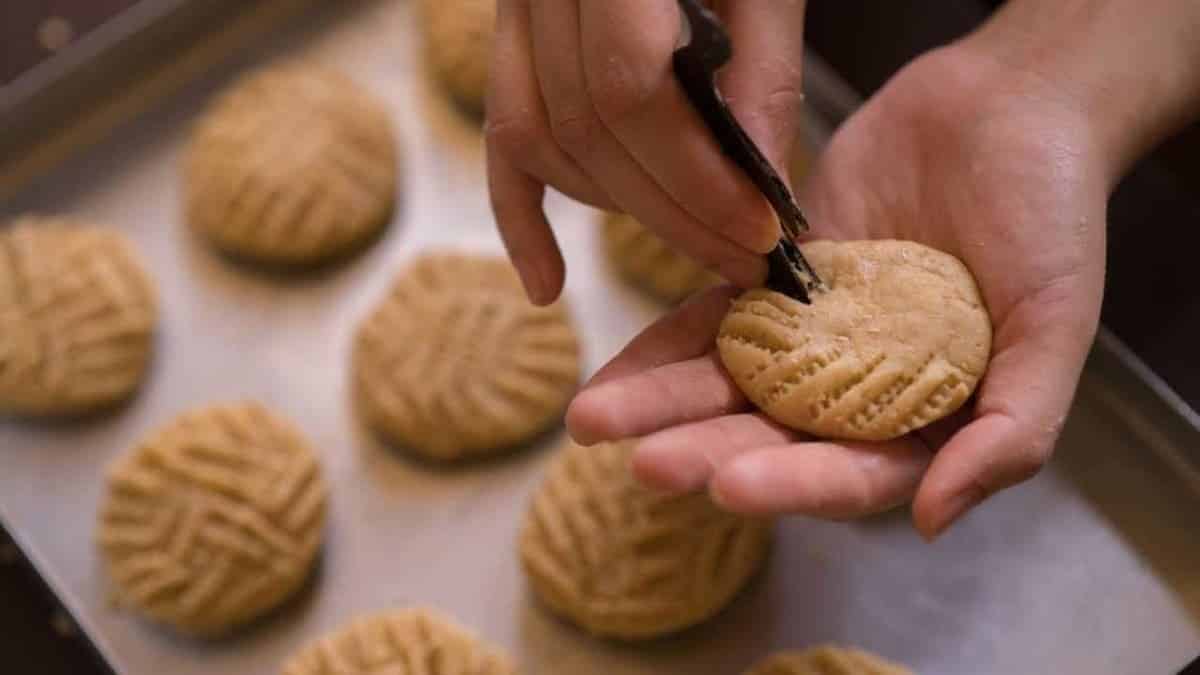 طريقة عمل الكحك المصري بالصور