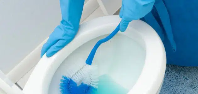 5 طرق لتنظيف المرحاض من الاصفرار