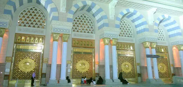 كم عدد أبواب المسجد النبوي الشريف
