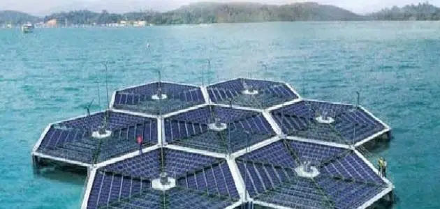 تحلية مياه البحر بالطاقة الشمسية